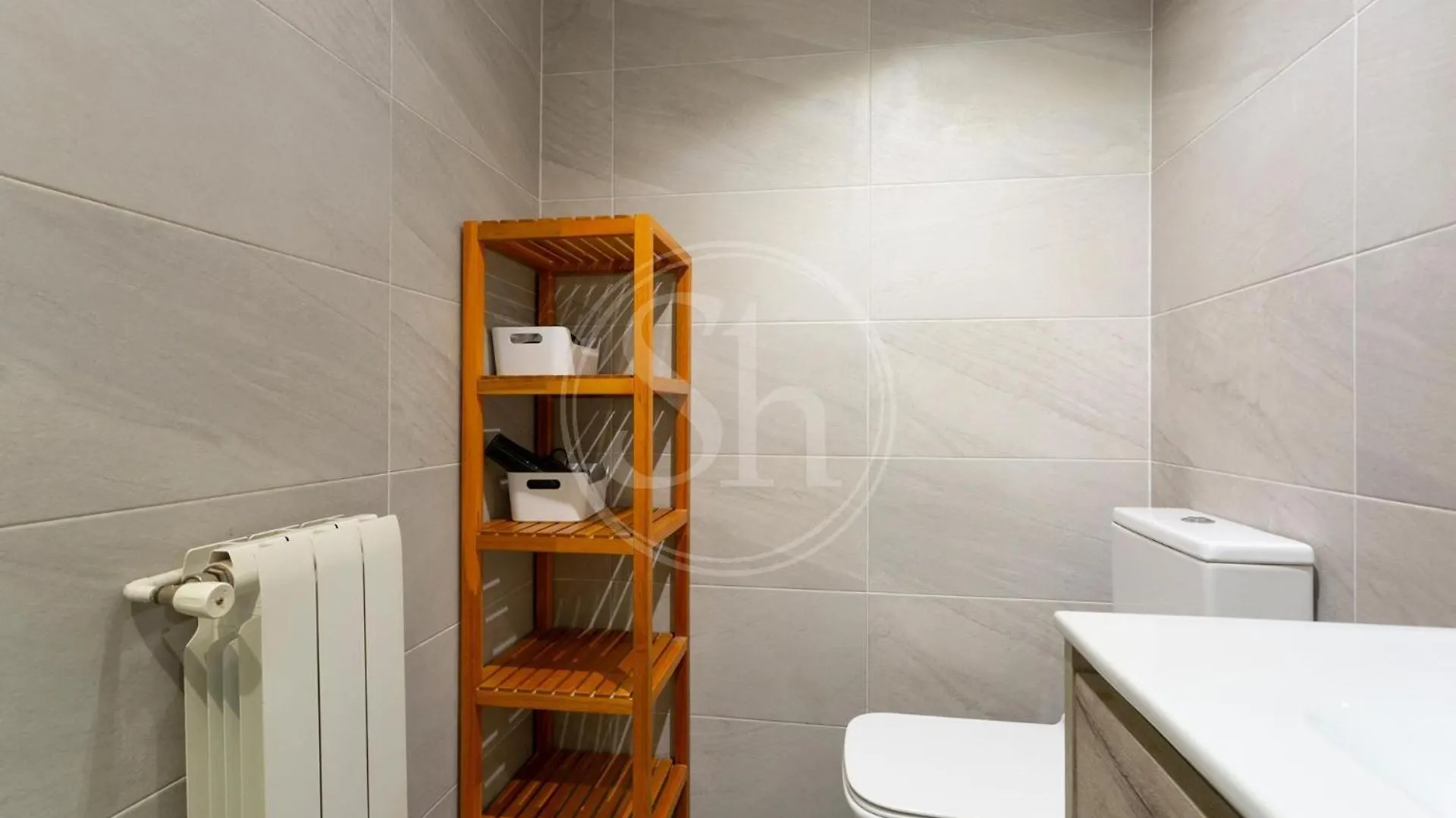 Practico Apartamento Con Terraza En Eixample Barcelona Apartman